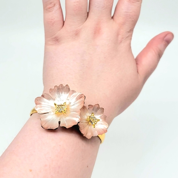 Alexis Bittar Pink Lucite Gardenia Flower + Swarovski Crystal Gold Cuff Bracelet - Picture 4 of 13